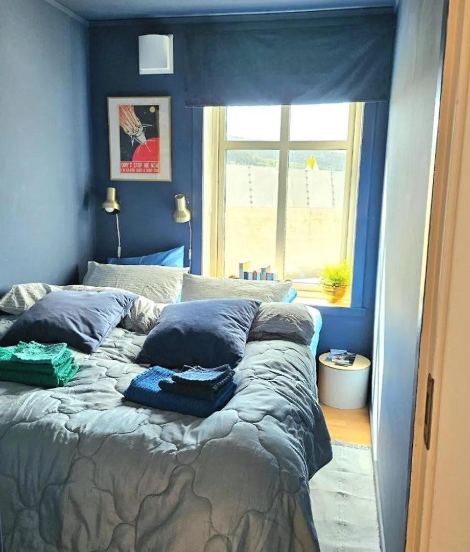Home Is Where Your Heart Is! Bergen 0*,